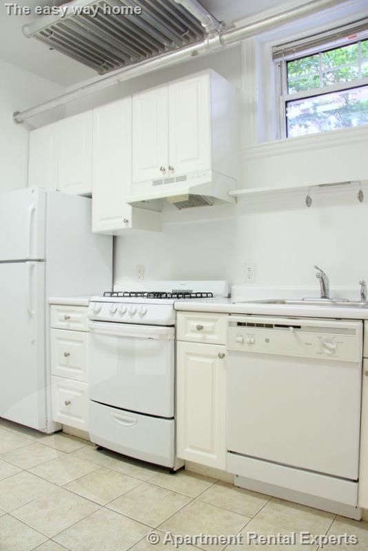 Building Photo - 18 Chauncy St