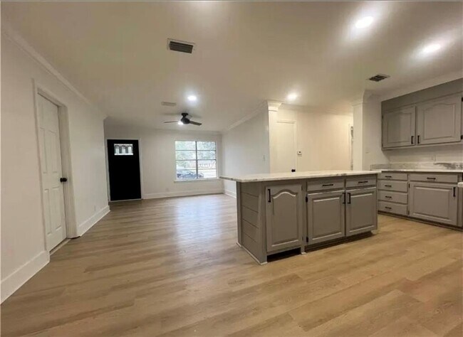 Foto del edificio - 1459 Cambridge Ct