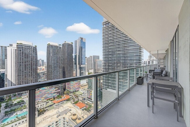 Foto del edificio - 1111 SW 1st Ave