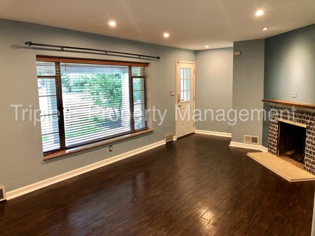 Foto del edificio - 5125 N Michigan Rd