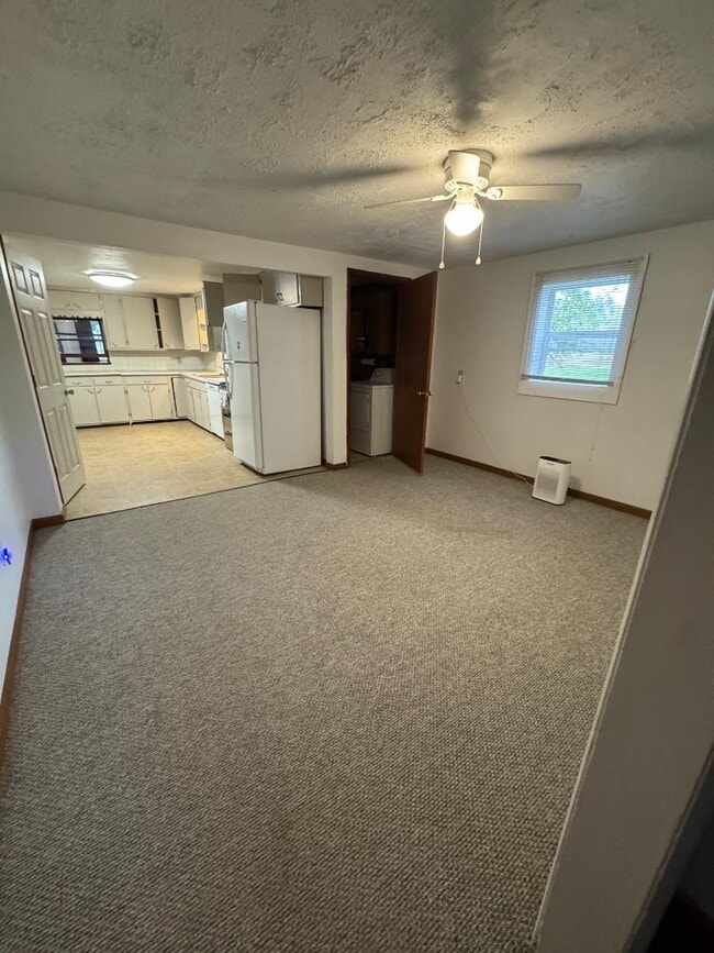 Building Photo - 4165 Lincoln Ave