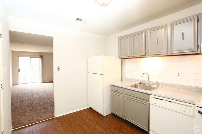 Kensington Square Apartments - Florissant, MO | Apartments.com