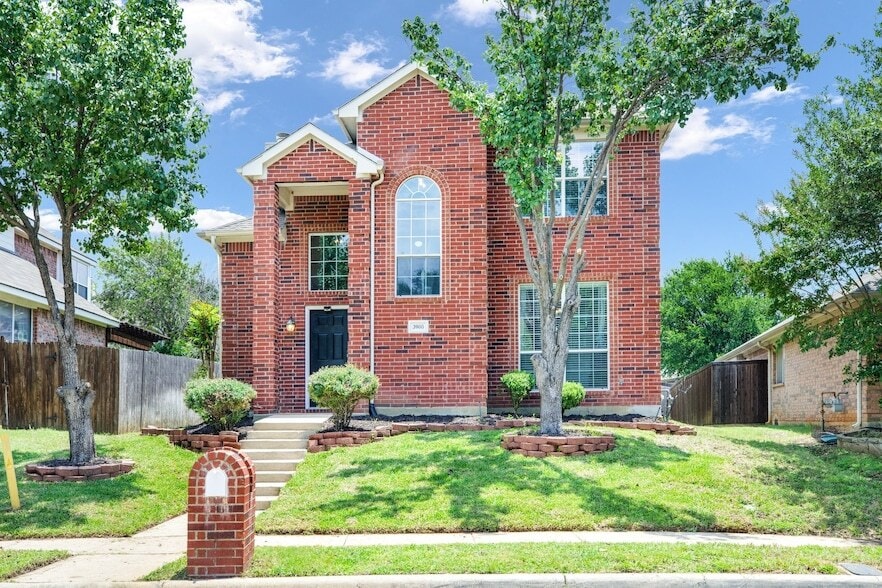 Photo - 3900 Braxton Ln