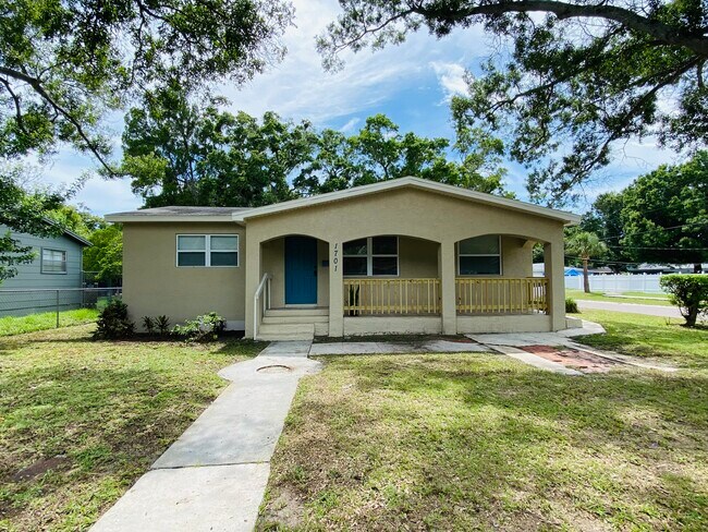 Completamente renovado, con pintura exterior e interior recién pintada. Listo para entrar a vivir. - 1701 26th St S