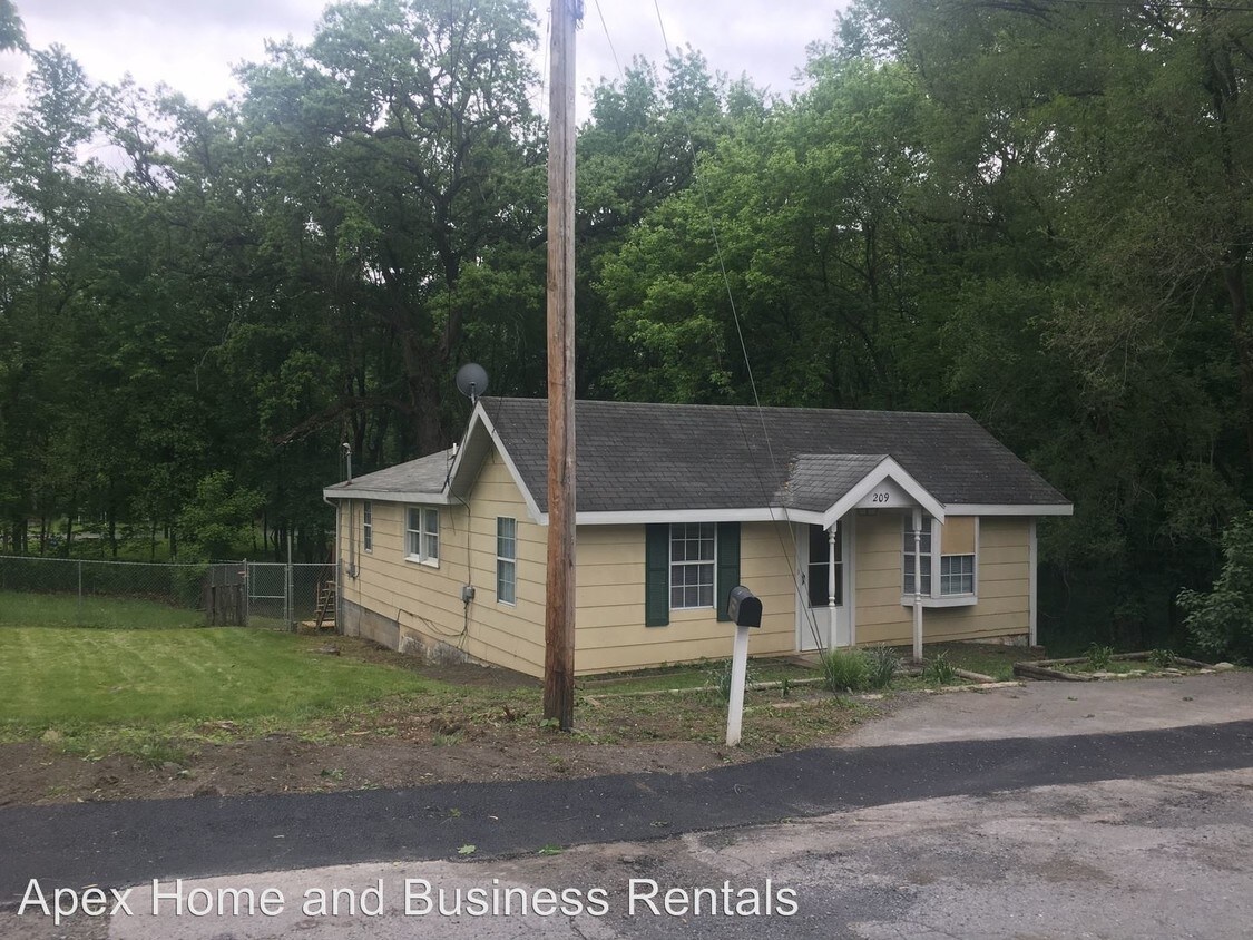 3 br, 1 bath House 209 Rick Street House for Rent in Martinsburg