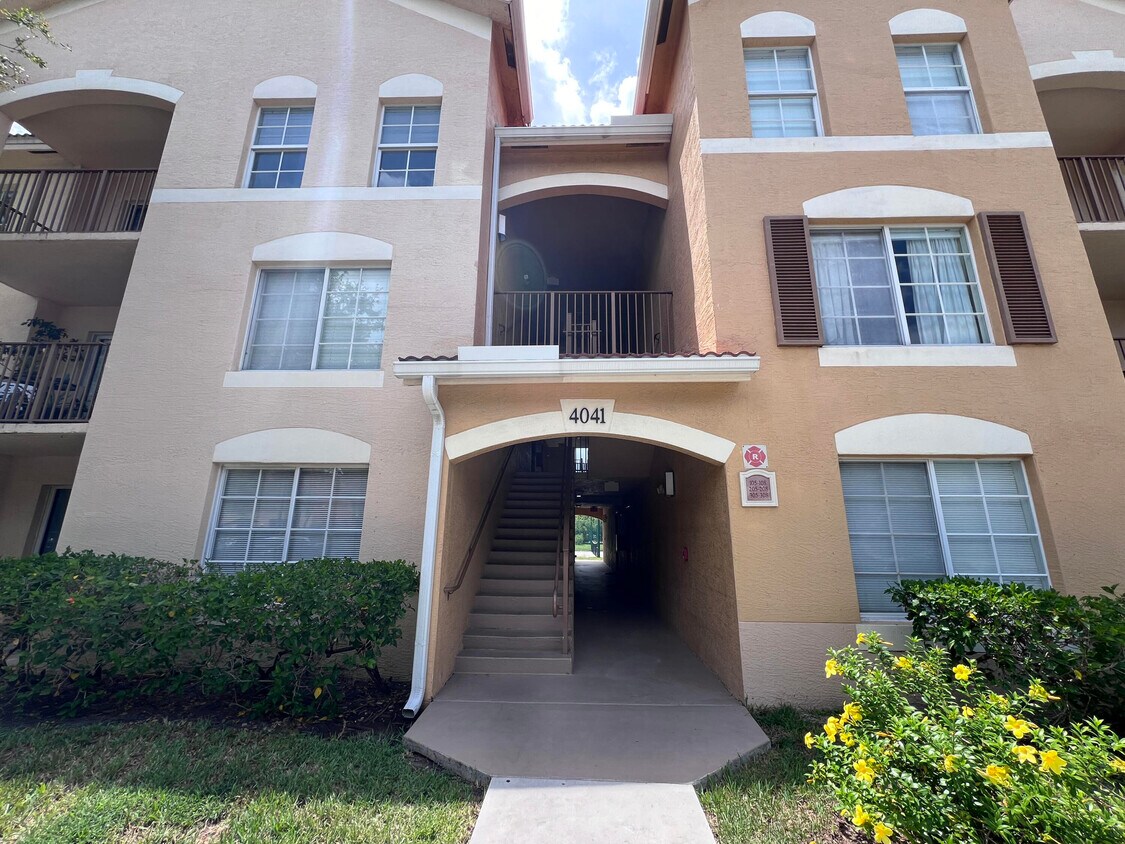 Foto principal - 4041 San Marino Blvd