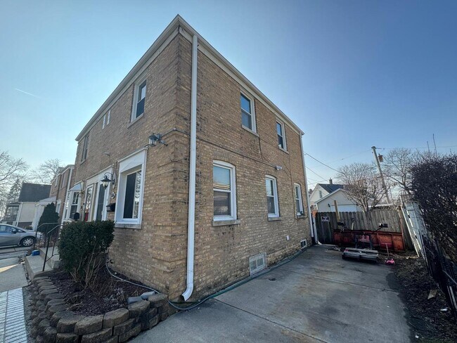 Foto del edificio - 1834 Illinois St