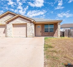 Building Photo - 1207 Cavalry Ln