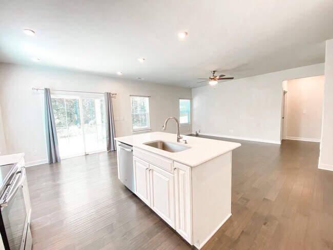 Foto del edificio - 10050 Lilac Ct