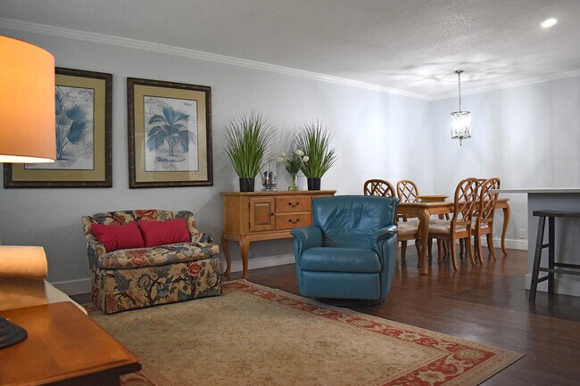 Foto del edificio - 1000 Prosperity Farms Rd