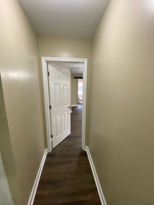 Foto del edificio - Renovated 4/3 House Near FSU! Available Au...