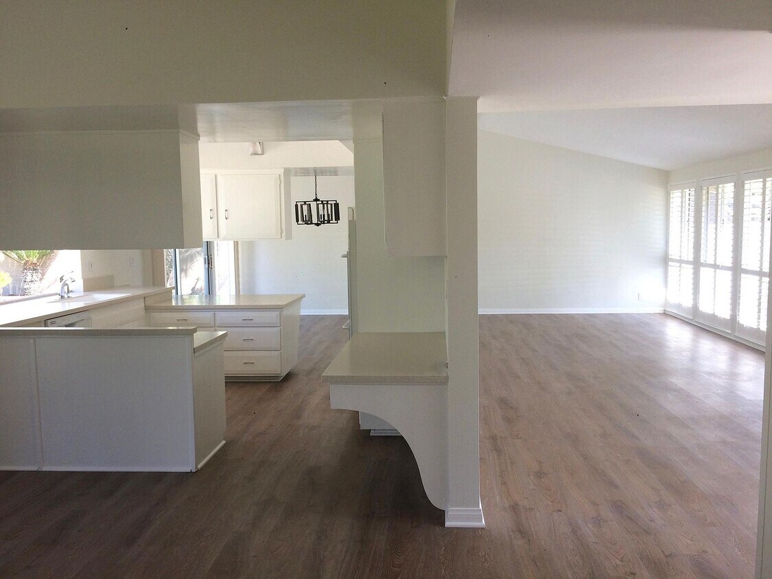 Foto del edificio - 3071 Silverwood Dr