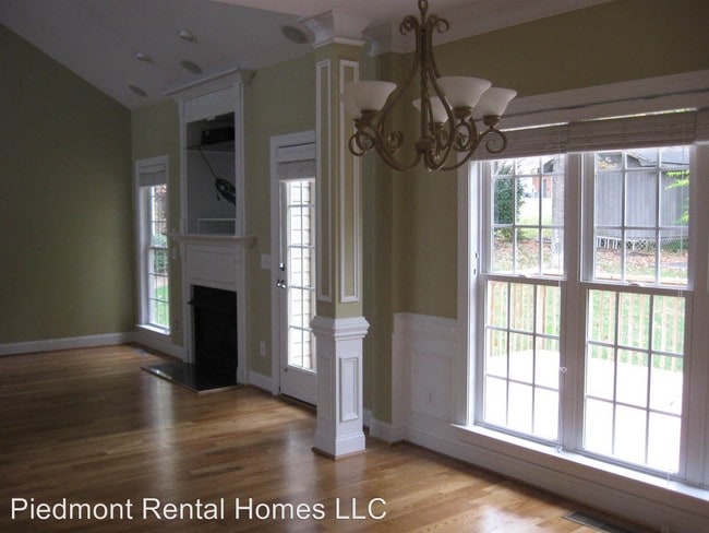 Building Photo - 3 br, 2.5 bath House - 5811 Kacey Meadows Dr