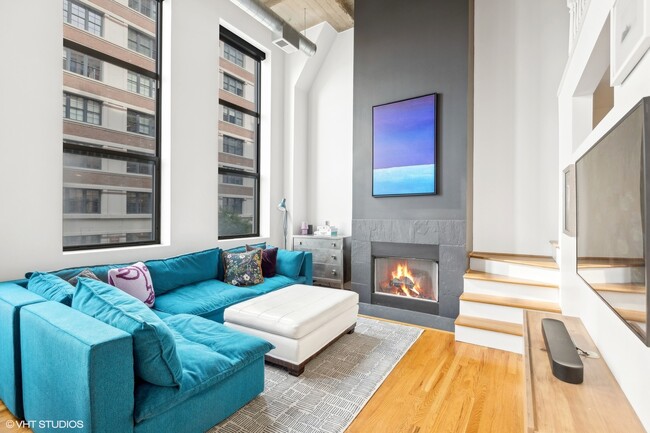 Building Photo - 758 N Larrabee St