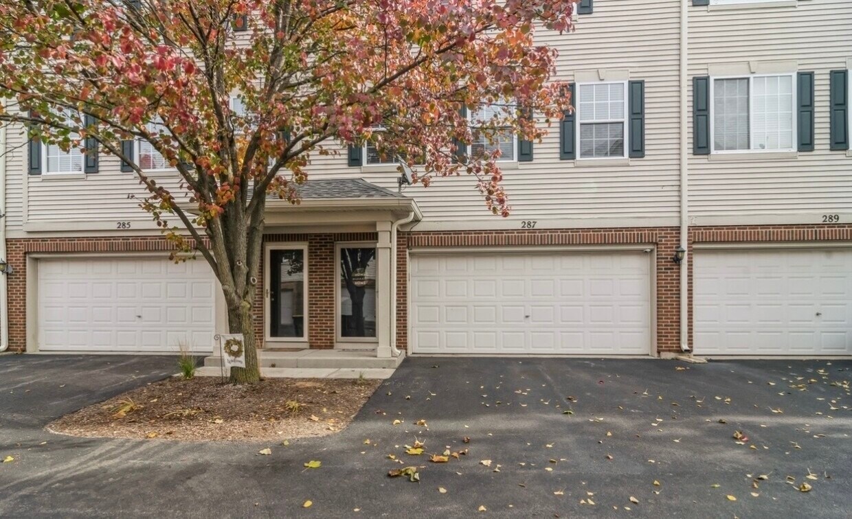 Primary Photo - 287 Evergreen Cir