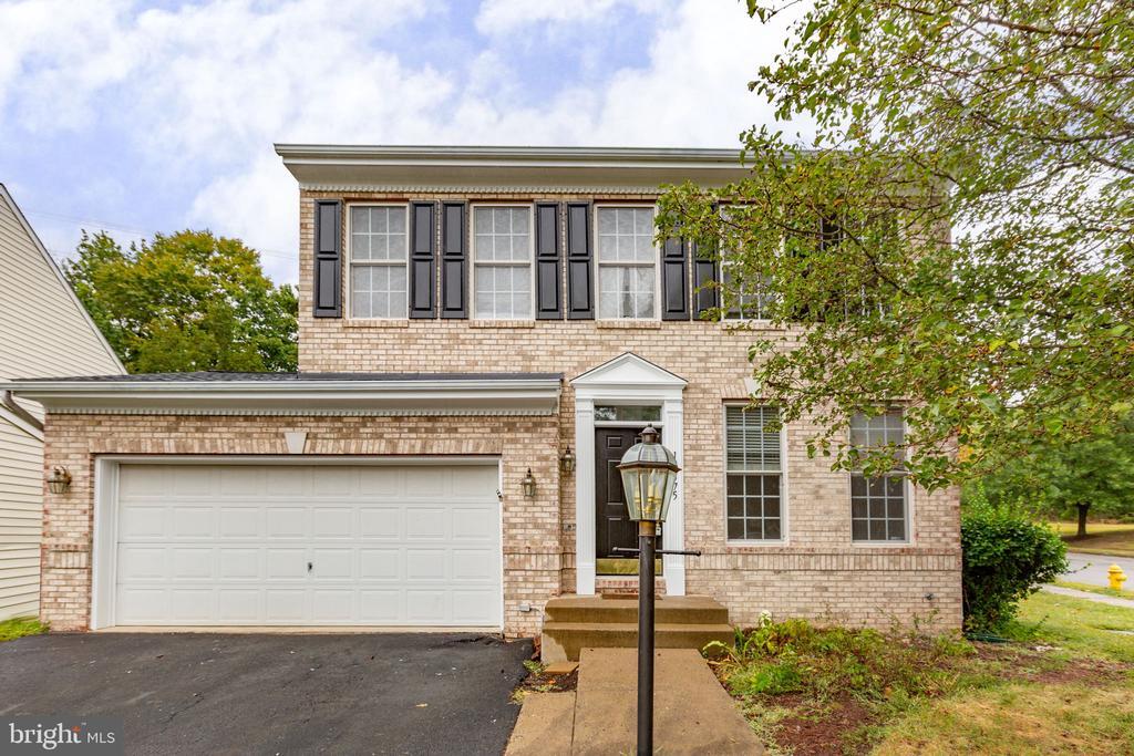 Primary Photo - 17575 Deweys Run Ln