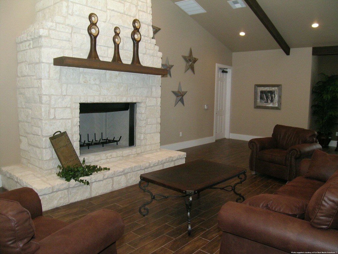 Polo Club Apartments San Antonio, TX