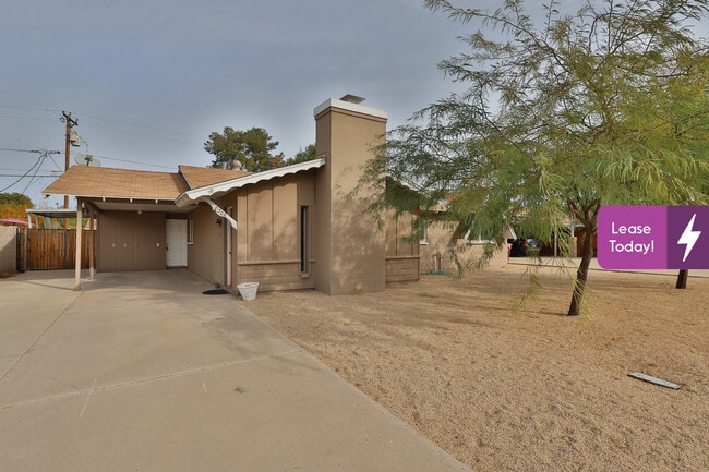 Building Photo - 8306 E Montecito Ave