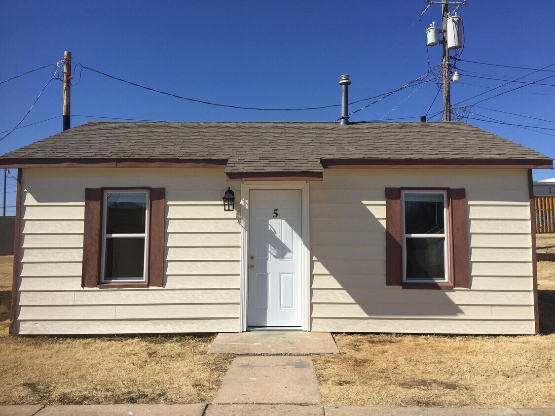 Primary Photo - 5 Pine Creek Cir
