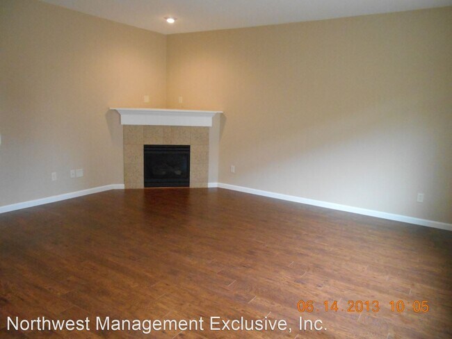 Building Photo - 4 br, 2.5 bath House - 5415 NE 52nd Street