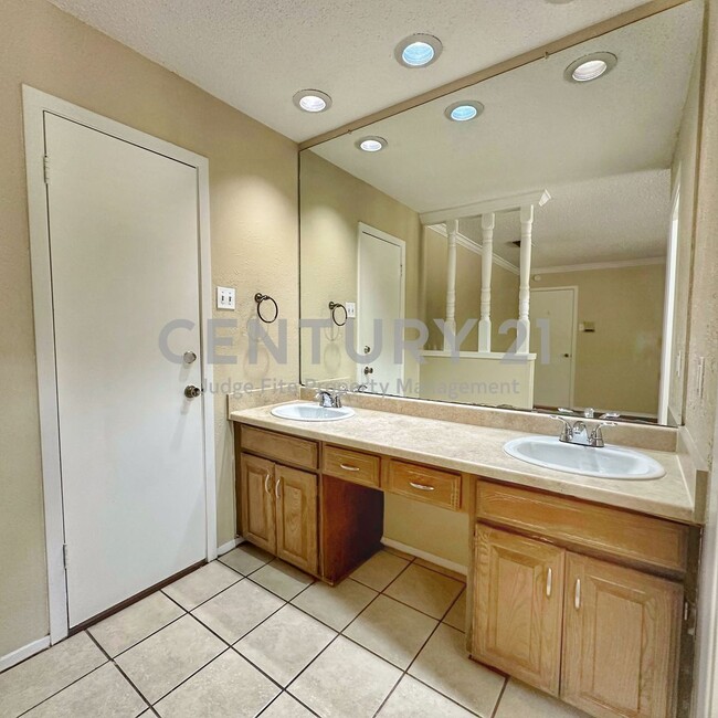 Foto del edificio - Spacious 4/2/2 in Coppell For Rent!