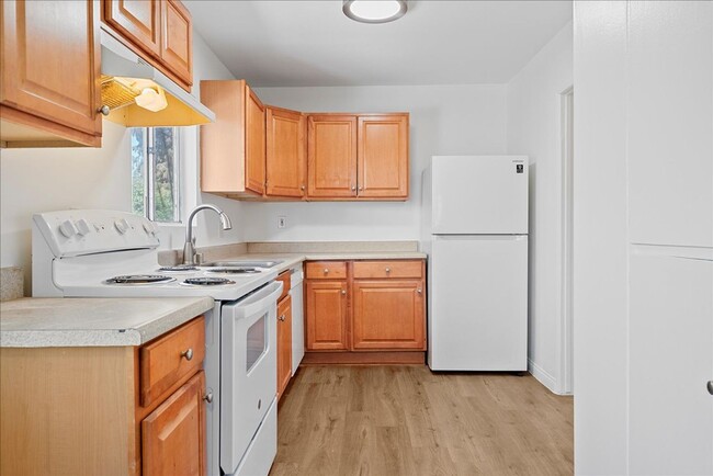 Foto del edificio - 5709 Hazeltine Ave