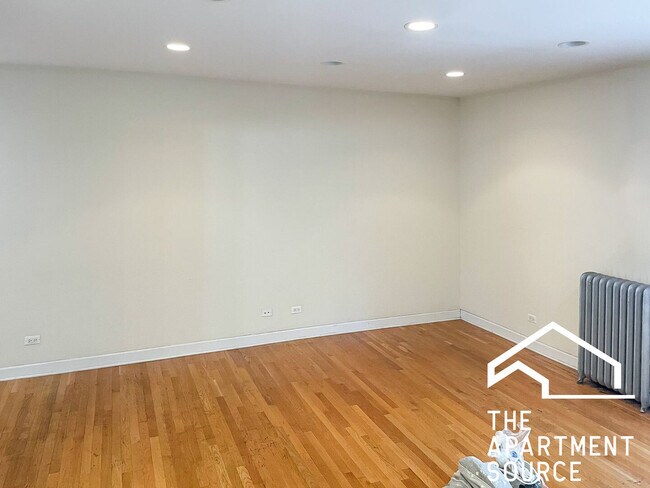 Foto del edificio - 3918 N Pine Grove Ave