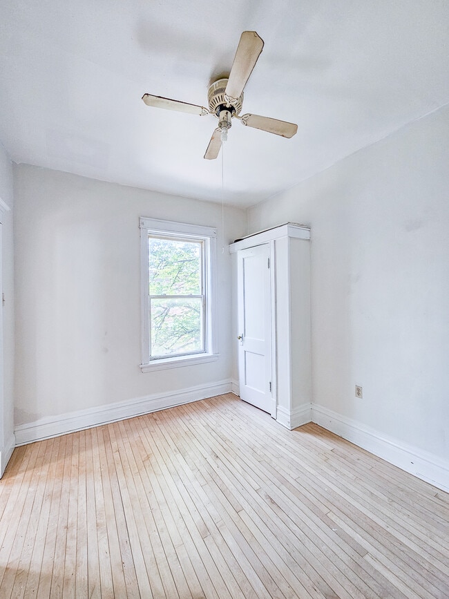 Building Photo - 3228 W Beach Ave
