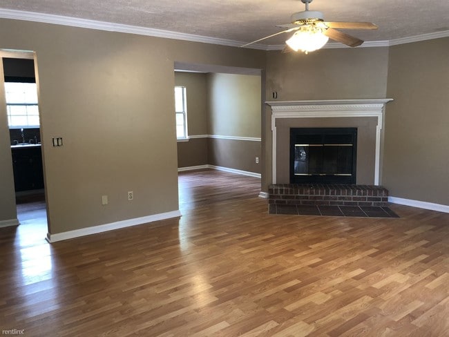 Building Photo - 3 br, 2 bath House - 1220 Gunbarrel Road