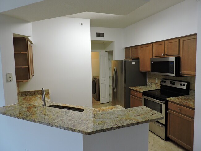 Building Photo - 7305 Myrtlewood Cir W