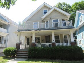 Building Photo - 1518 Ridgewood Ave