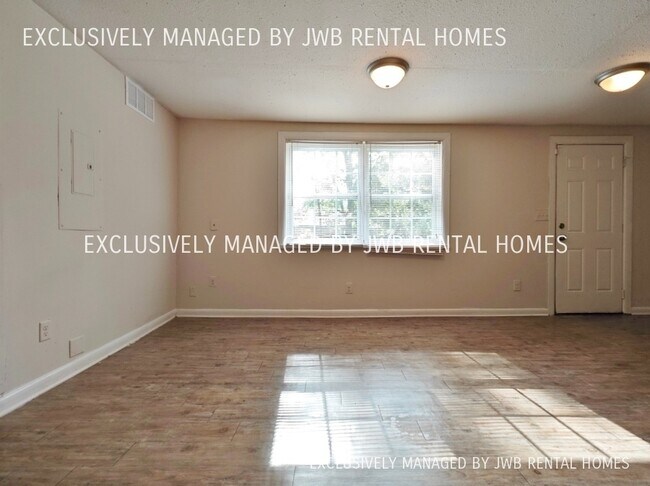 Foto del edificio - 3516 Deer St