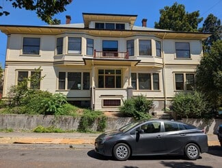 Building Photo - 1036 SE 13th Ave