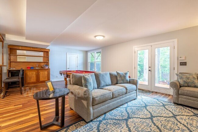 Foto del edificio - 1780 Sherwood Ct