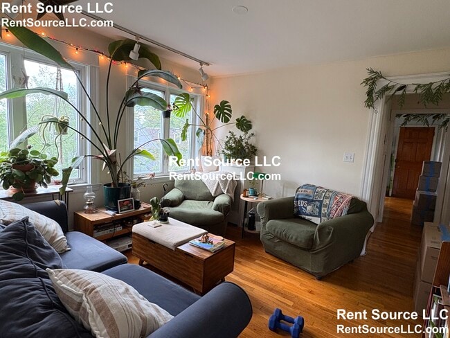 Foto del edificio - 19-21 Sartwell Ave. Unit 3
