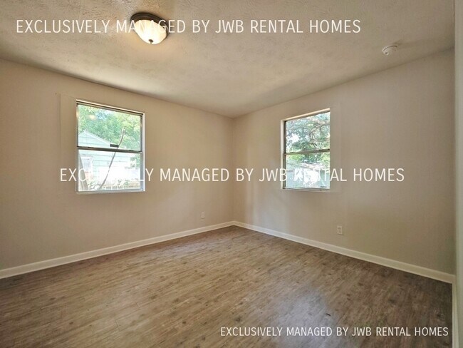Building Photo - 970 McTyre Ct