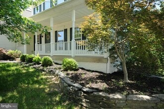 Building Photo - 43156 Malloch Pl
