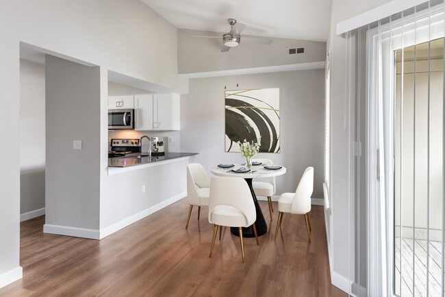 Building Photo - Oak Hill Apartments