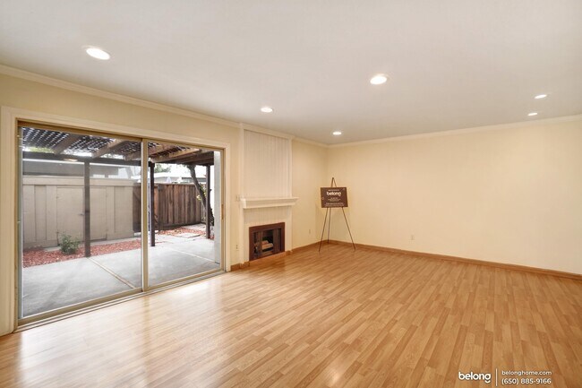 Building Photo - 1305 Weepinggate Ln