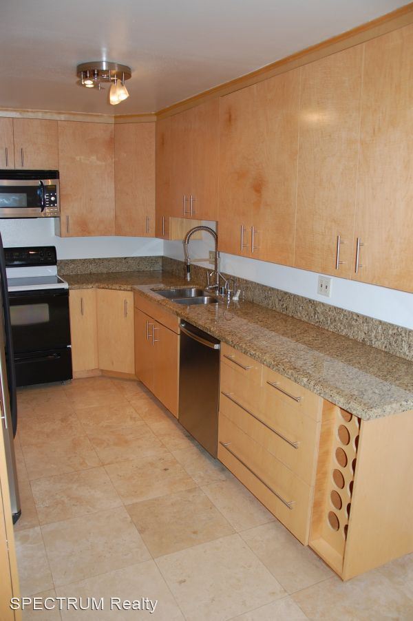 Building Photo - 2 br, 2 bath House - 1220 Coast Village Ro...
