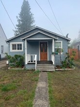 Building Photo - 717 S 2nd St