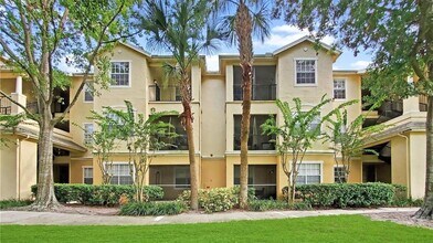 Building Photo - 2600 Robert Trent Jones Dr