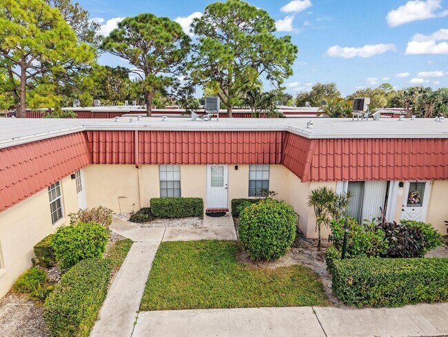 Foto del edificio - 871 Worcester Ln