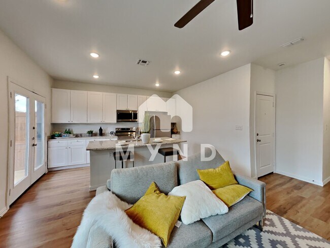 Foto del edificio - 1704 Magnolia Ln