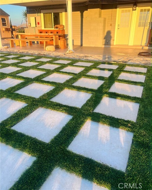 Foto del edificio - 14035 Oakley Dr