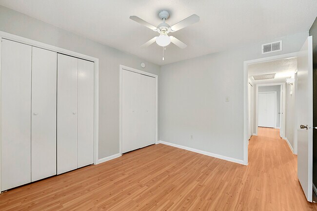 Foto del edificio - Cedar Creek Apartments