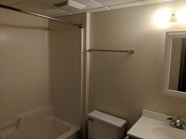 Building Photo - 3702 Hall St