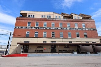 Building Photo - 1927 Harborside Dr