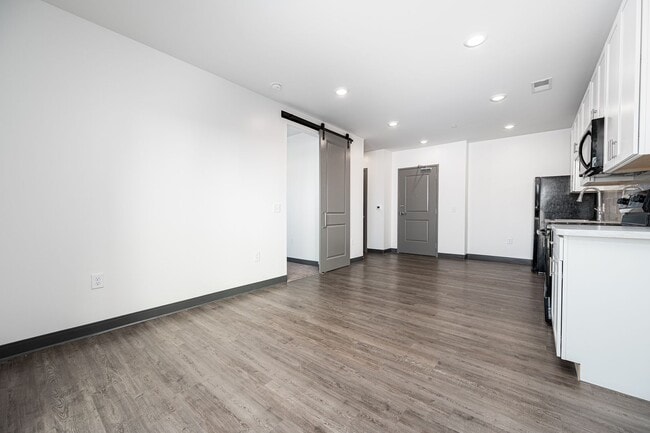 Interior Photo - Vera on Broad