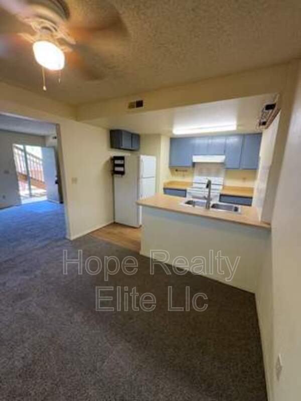 Foto del edificio - 2544 King Ct